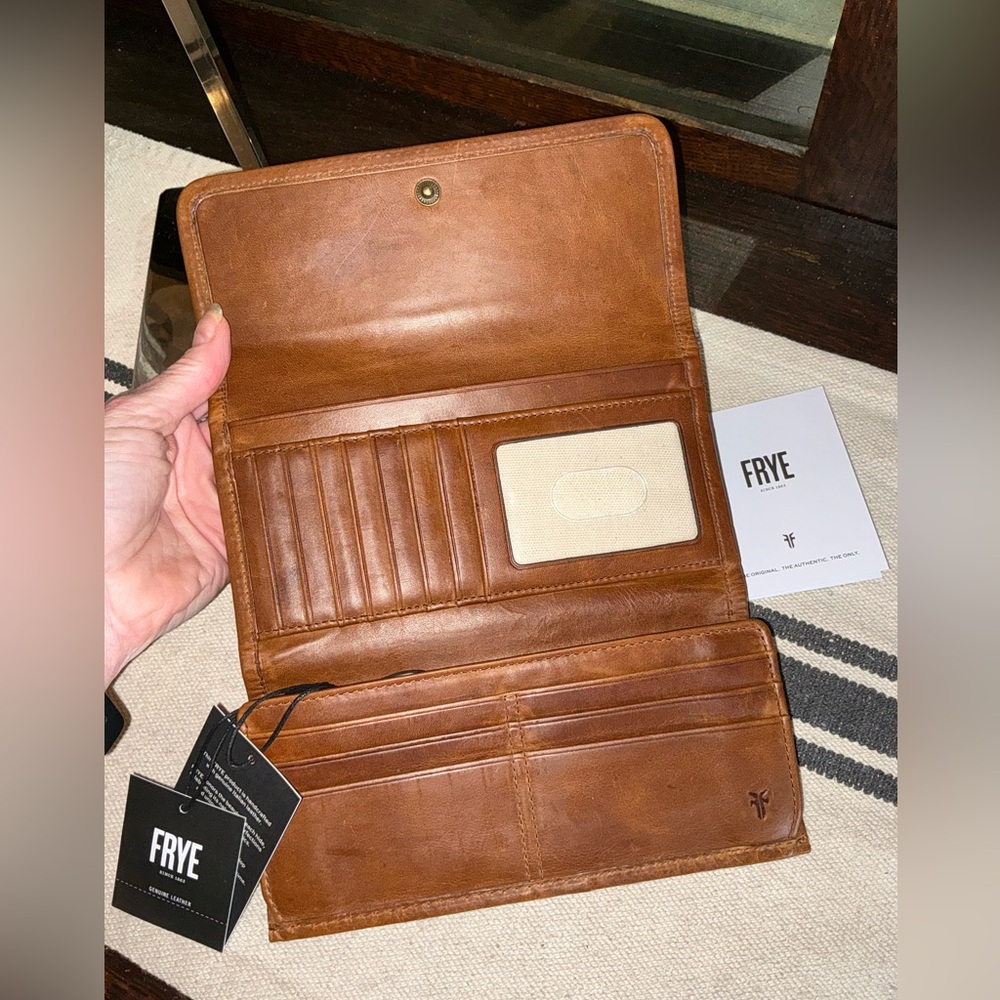 NWT Frye Leather Melissa Trifold Continental Snap Wallet Cognac Brown $158 - Picture 13 of 13